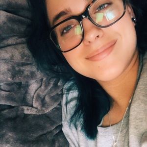 Meet your Posher, Christina